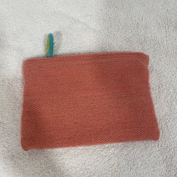 Sundance Jenny
Krauss Love Letter
Embroidered Wool "S"
Pouch - Picture 5 of 5